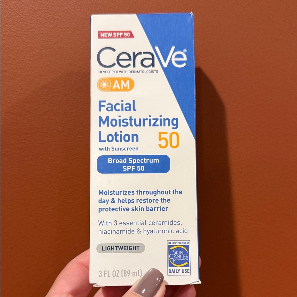 rave Facial Moisturizing Lotion SPF 50 - White and Blue